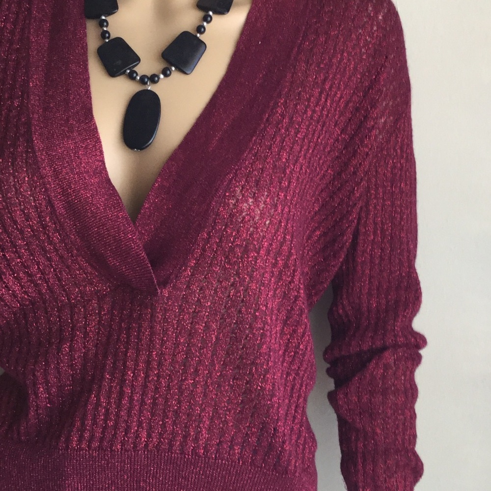 New York and Company light V neck sweater